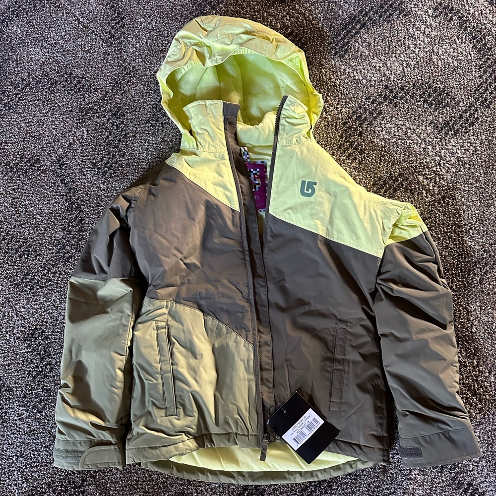 Green Puffer Jacket with Hood and Color Blocking